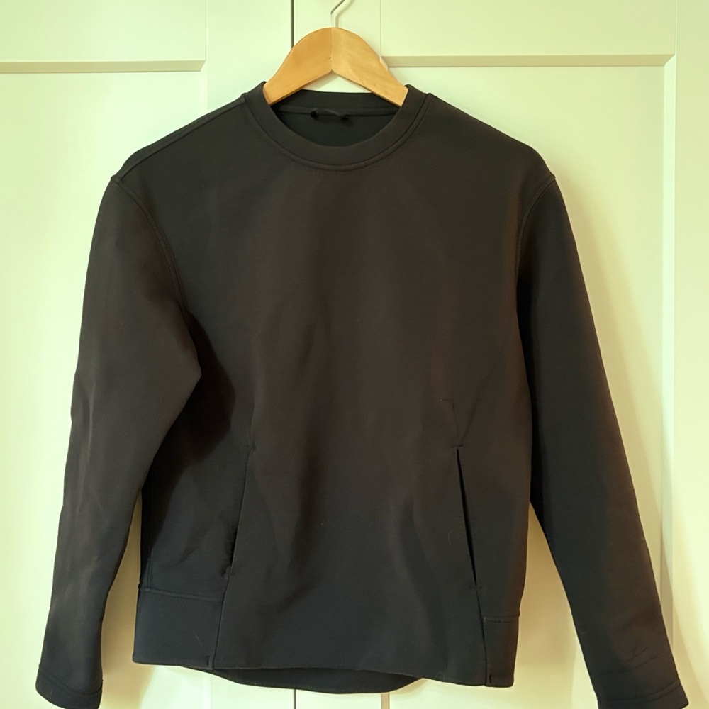 Lululemon Black Crewneck Sweatshirt
